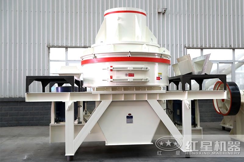 直通沖擊式制砂機(jī)，物料呈立方體狀，占地面積小