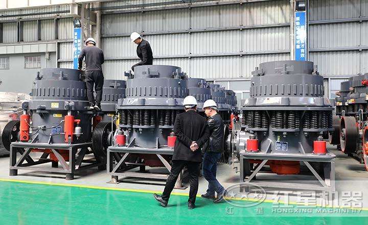 全液壓圓錐破碎機，實現(xiàn)自動清腔功能與遠程控制