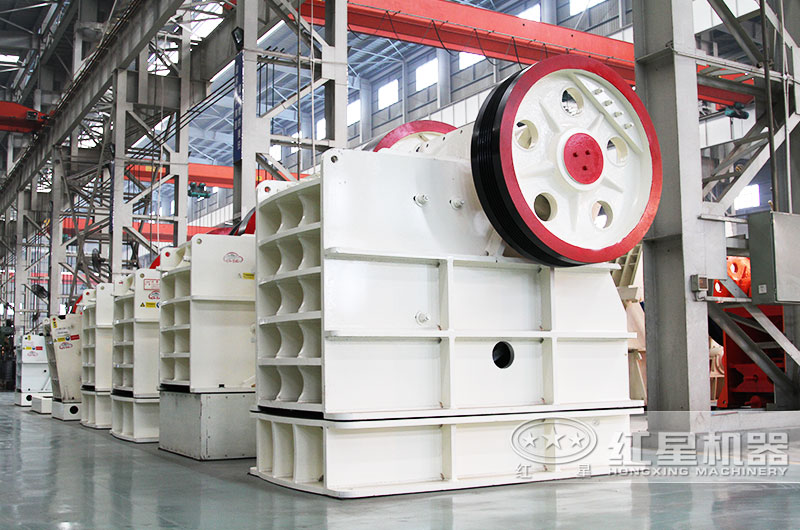 57破碎機(jī)產(chǎn)量40-110t/h，性價(jià)比高，超多客戶都選擇的破碎機(jī)