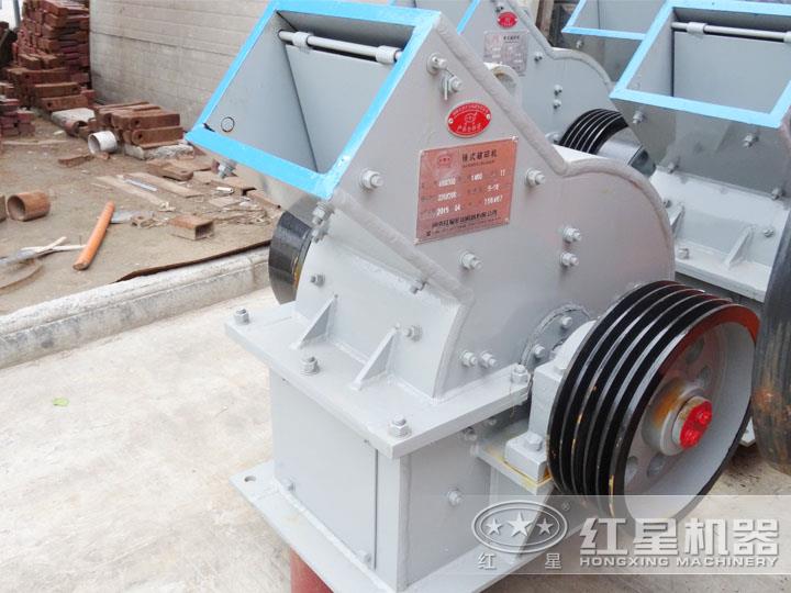 錘式破碎機(jī)，電機(jī)功率6P 55KW，時產(chǎn)18-40噸