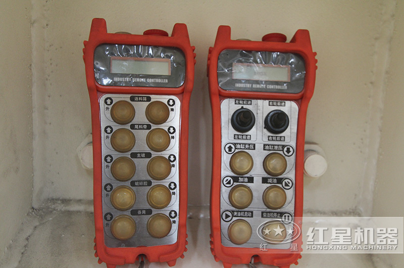 遙控操作行走，大型環(huán)保車載移動(dòng)磕石機(jī)高度智能化 
