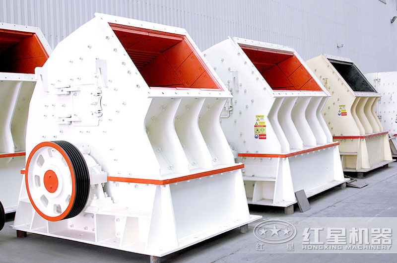 PCZ重錘碎石機(jī)圖片，時(shí)產(chǎn)100-3000噸