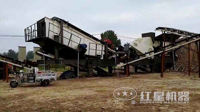 河北重錘破移動破碎站碎煤現(xiàn)場，碎煤簡單，一機(jī)搞定